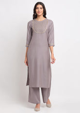 Grid Embroidered Yoke Kurti