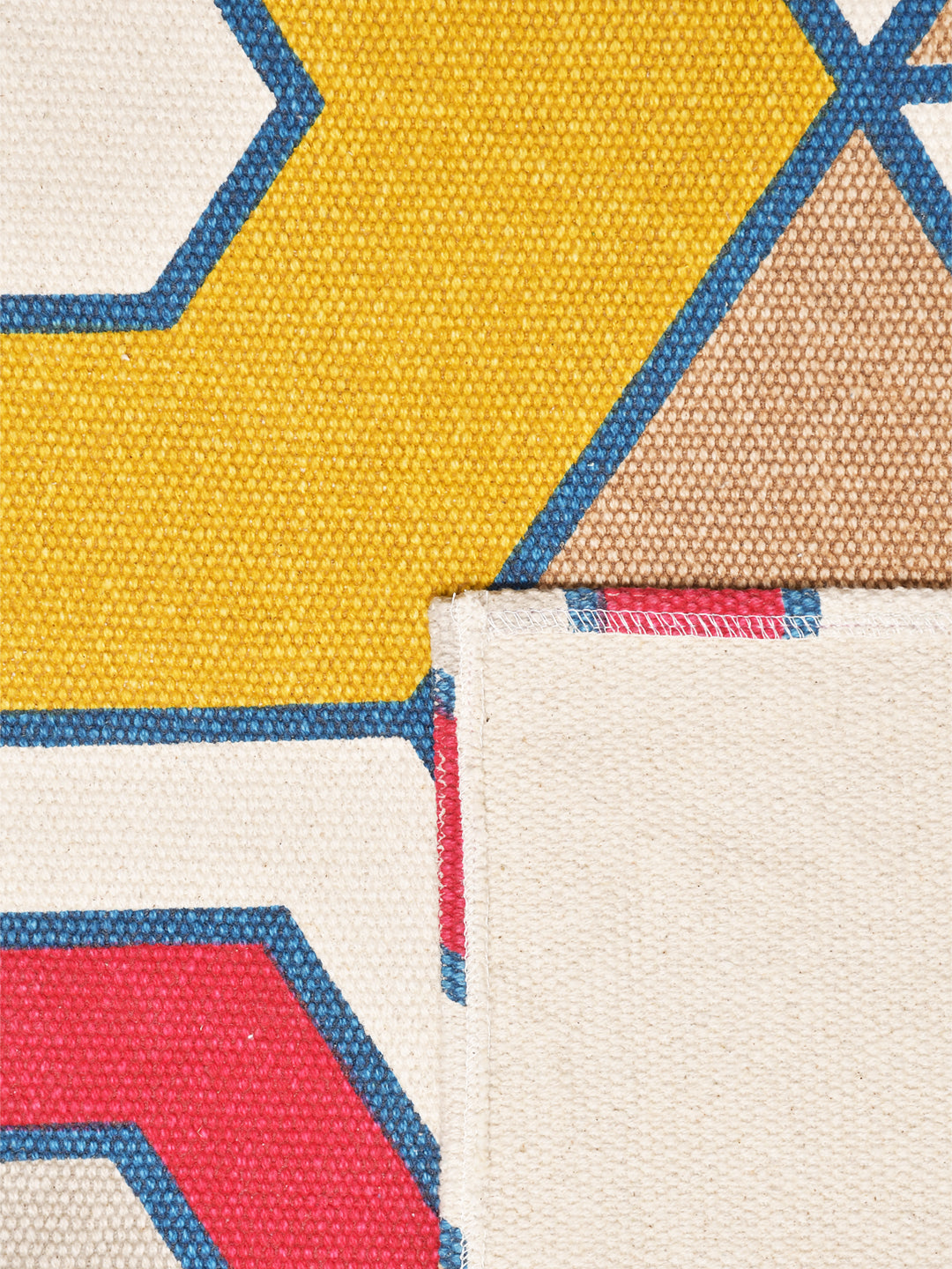 Honeycomb Yellow 4'x5.5' Printed Cotton Carpet