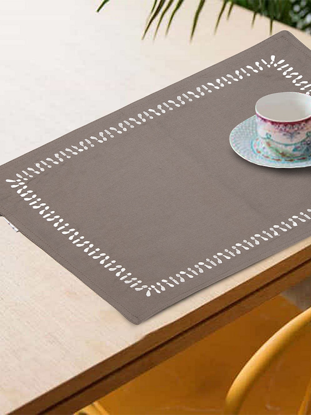 Set of 6 Dandelion Embroidered Placemats