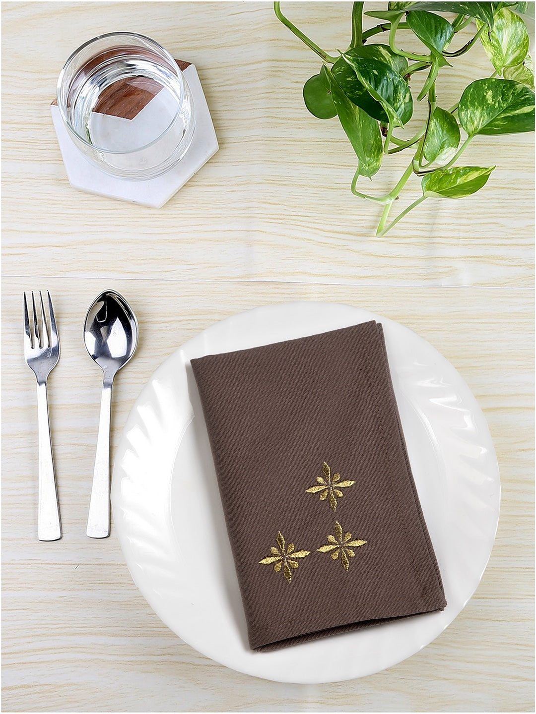 Set of 6 & 8 Blingy Lights Embroidered Table Napkins