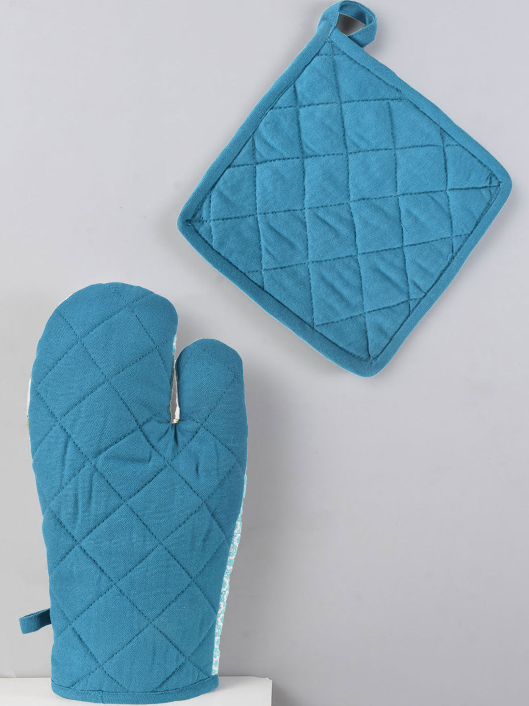 Food With Fun Embroidered Oven Mitt & Potholder