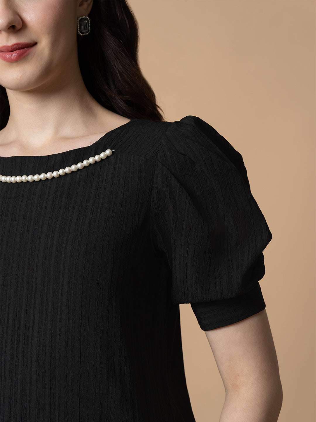 Black Pearl Chain Top