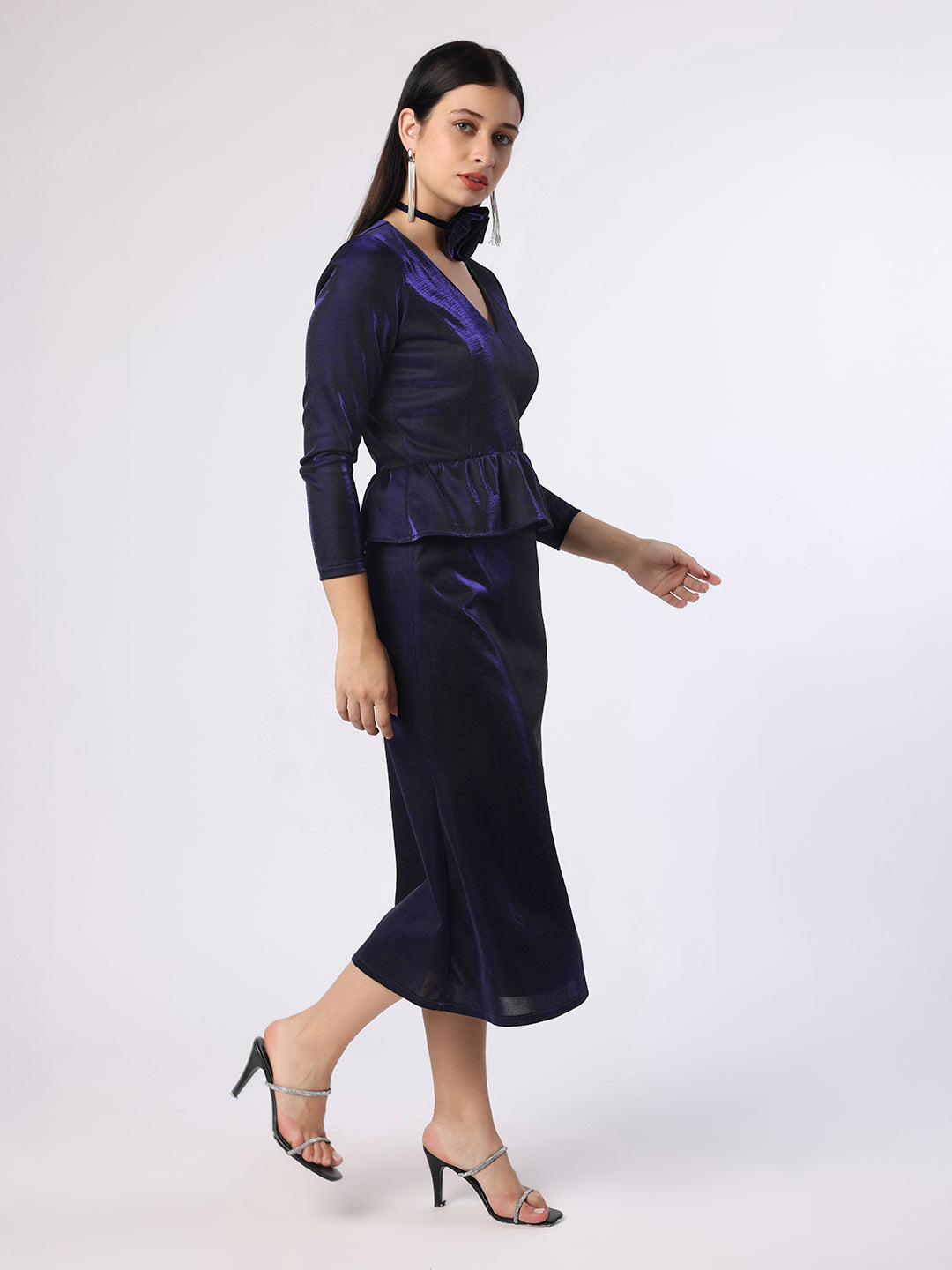 Blue Lycra Lurex Skirt And Top With Flower String Brooch