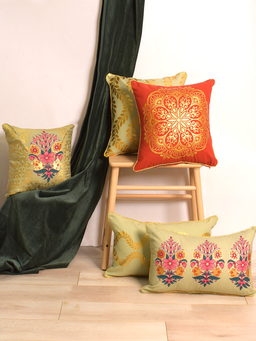 Set Of 5 Foil Printed Cushion Cover Set